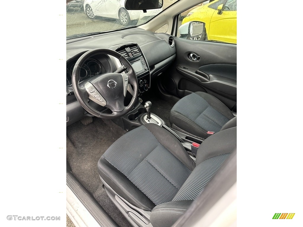 Charcoal Interior 2018 Nissan Versa Note SV Photo #145406325
