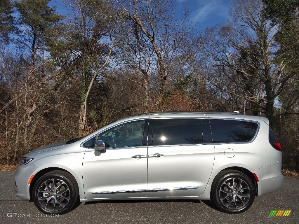 2022 Pacifica Limited AWD - Silver Mist / Black/Alloy photo #1