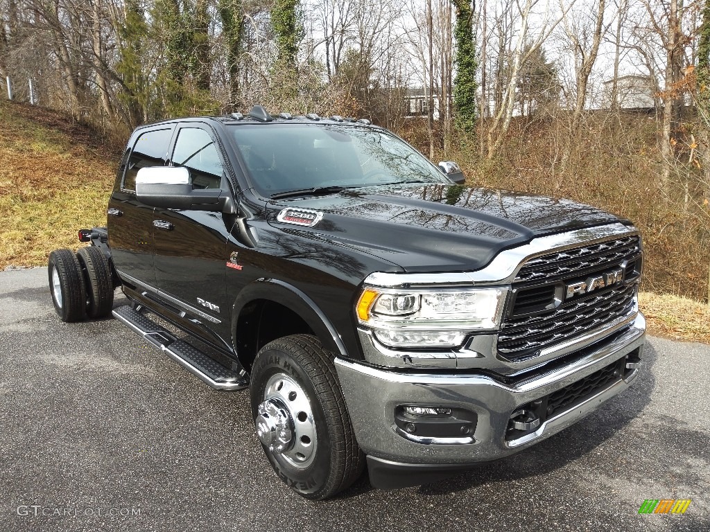 2022 Ram 3500 Limited Crew Cab 4x4 Chassis Exterior Photos