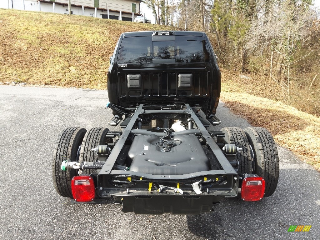 Diamond Black Crystal Pearl 2022 Ram 3500 Limited Crew Cab 4x4 Chassis Exterior Photo #145408599