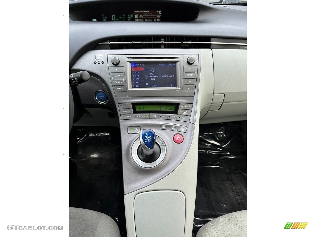 2014 Prius Five Hybrid - Winter Gray Metallic / Misty Gray photo #10