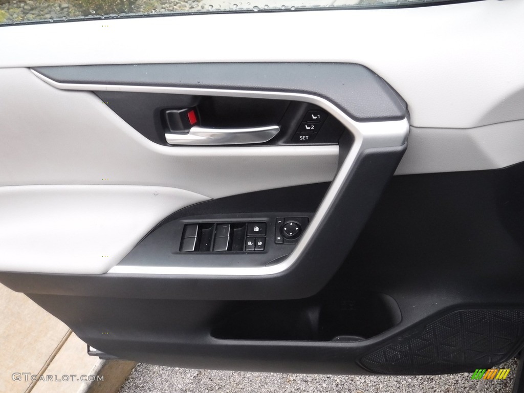 2021 Toyota RAV4 XLE Premium AWD Light Gray Door Panel Photo #145414430