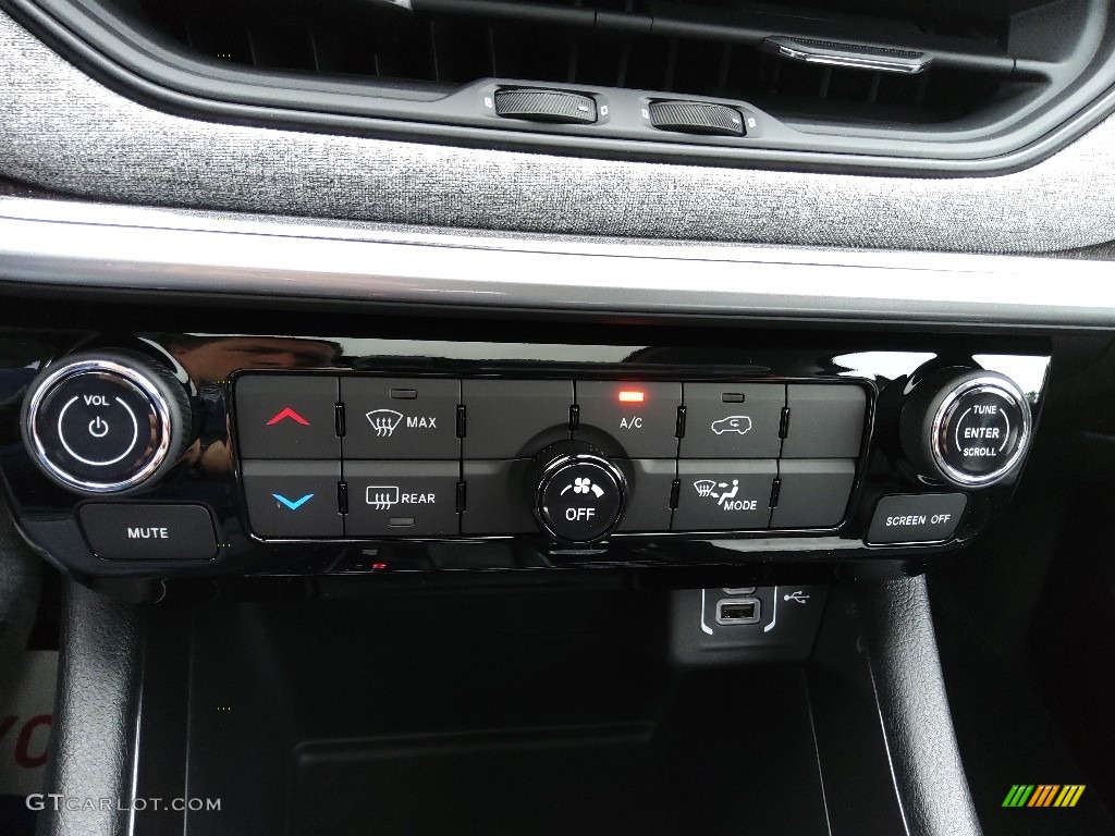 2022 Jeep Compass Latitude Lux 4x4 Controls Photo #145414746