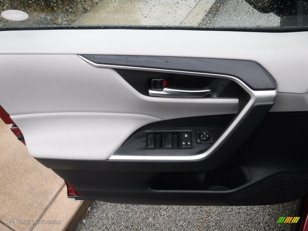 2020 Toyota RAV4 XLE AWD Hybrid Light Gray Door Panel Photo #145415823