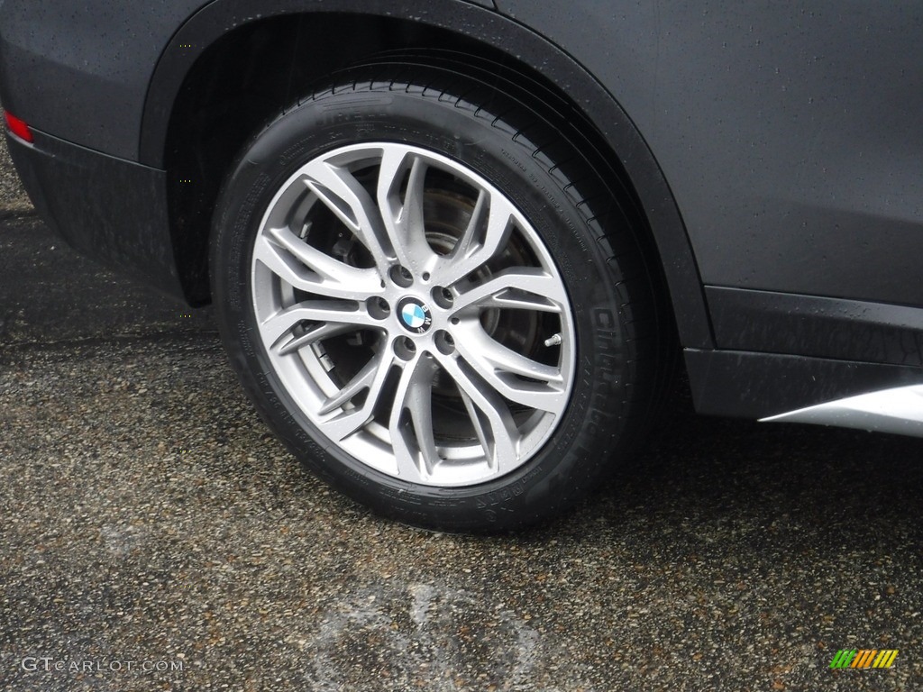 2017 X1 xDrive28i - Mineral Grey Metallic / Black photo #5