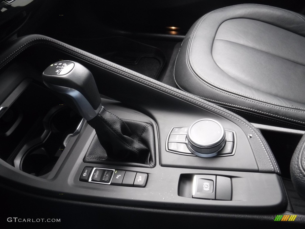 2017 X1 xDrive28i - Mineral Grey Metallic / Black photo #19