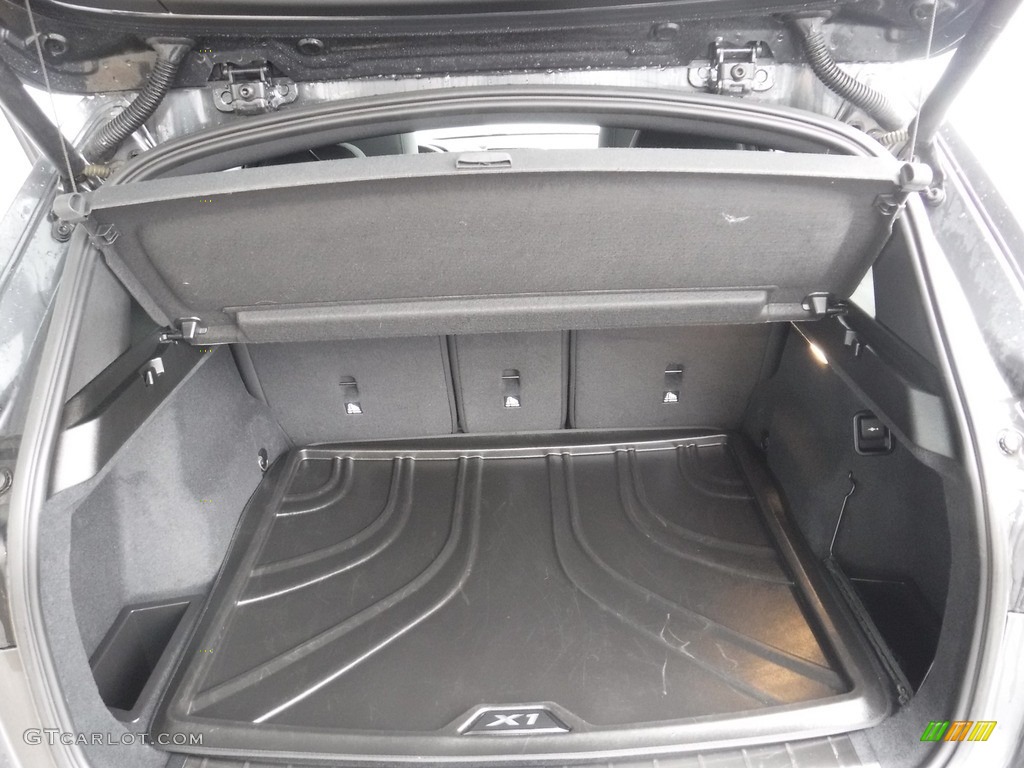 2017 X1 xDrive28i - Mineral Grey Metallic / Black photo #32