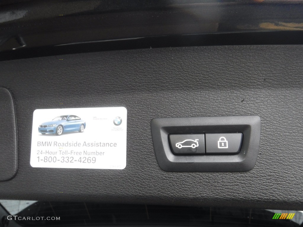 2017 X1 xDrive28i - Mineral Grey Metallic / Black photo #33
