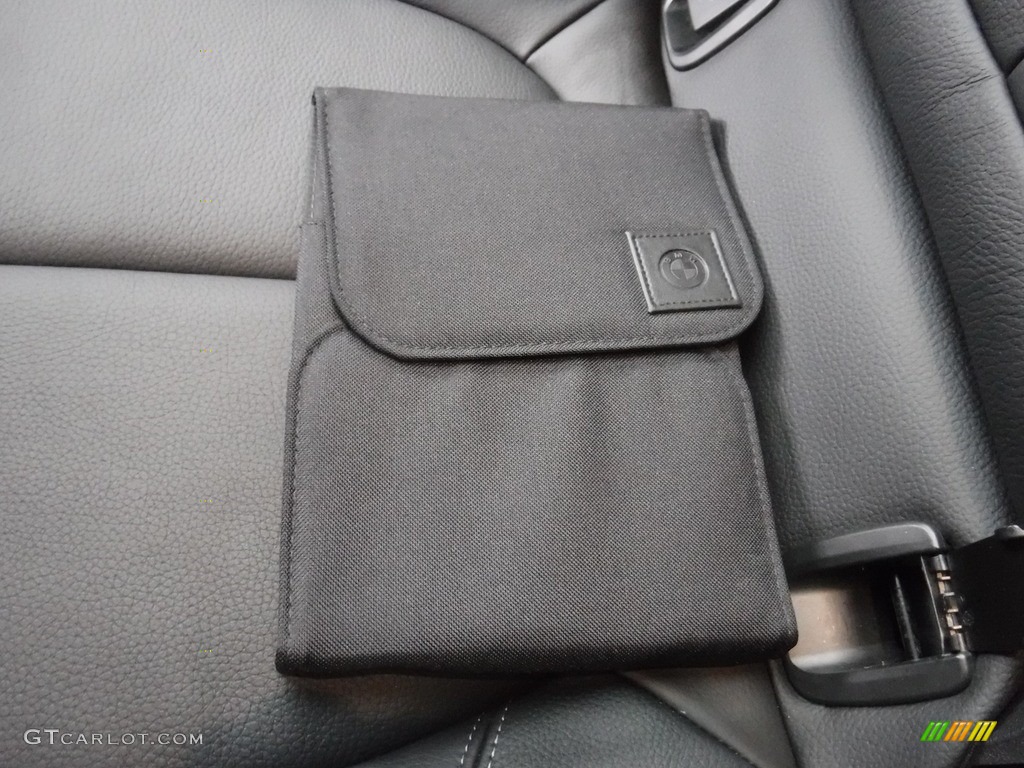 2017 X1 xDrive28i - Mineral Grey Metallic / Black photo #34