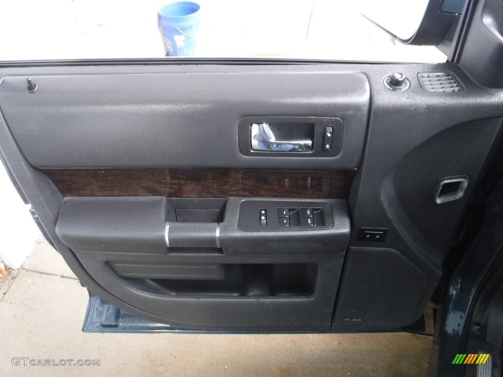 2016 Ford Flex Limited AWD Door Panel Photos