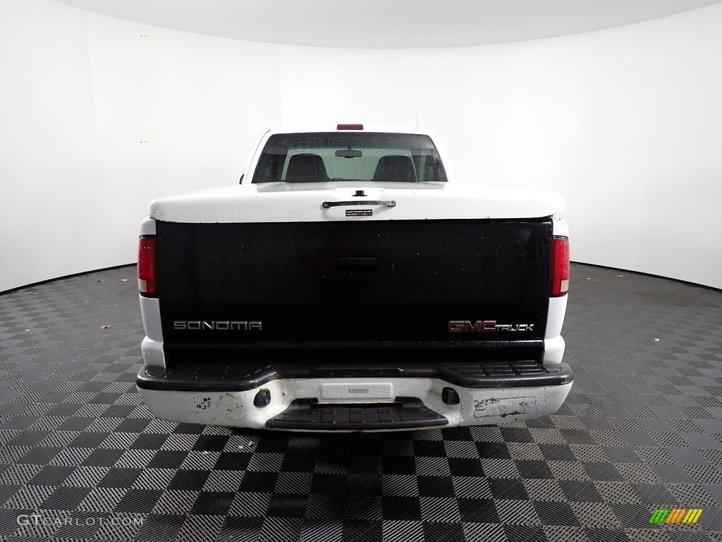2001 Sonoma SLS Extended Cab 4x4 - Summit White / Pewter photo #4