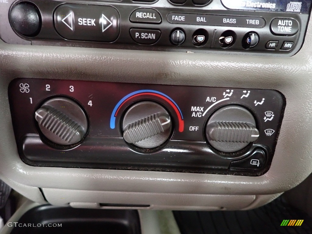 2001 GMC Sonoma SLS Extended Cab 4x4 Controls Photos