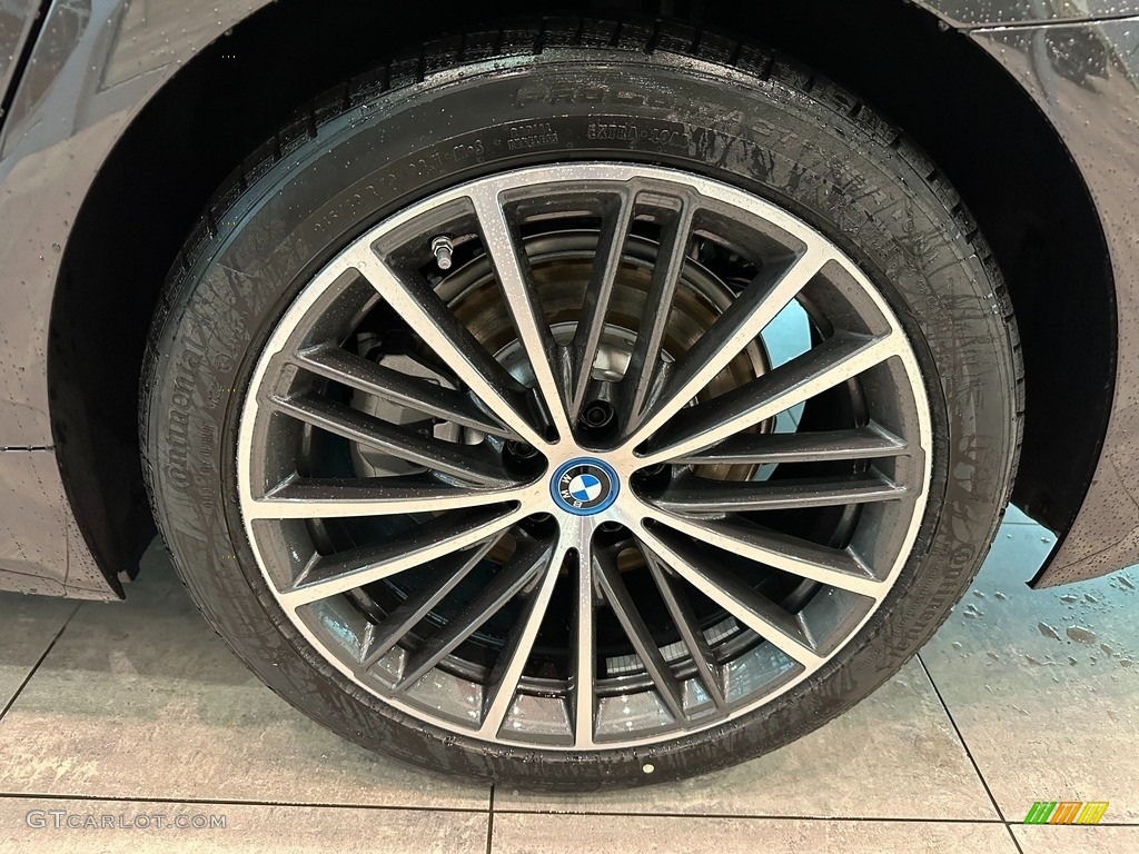 2023 BMW 5 Series 530e xDrive Sedan Wheel Photo #145419552