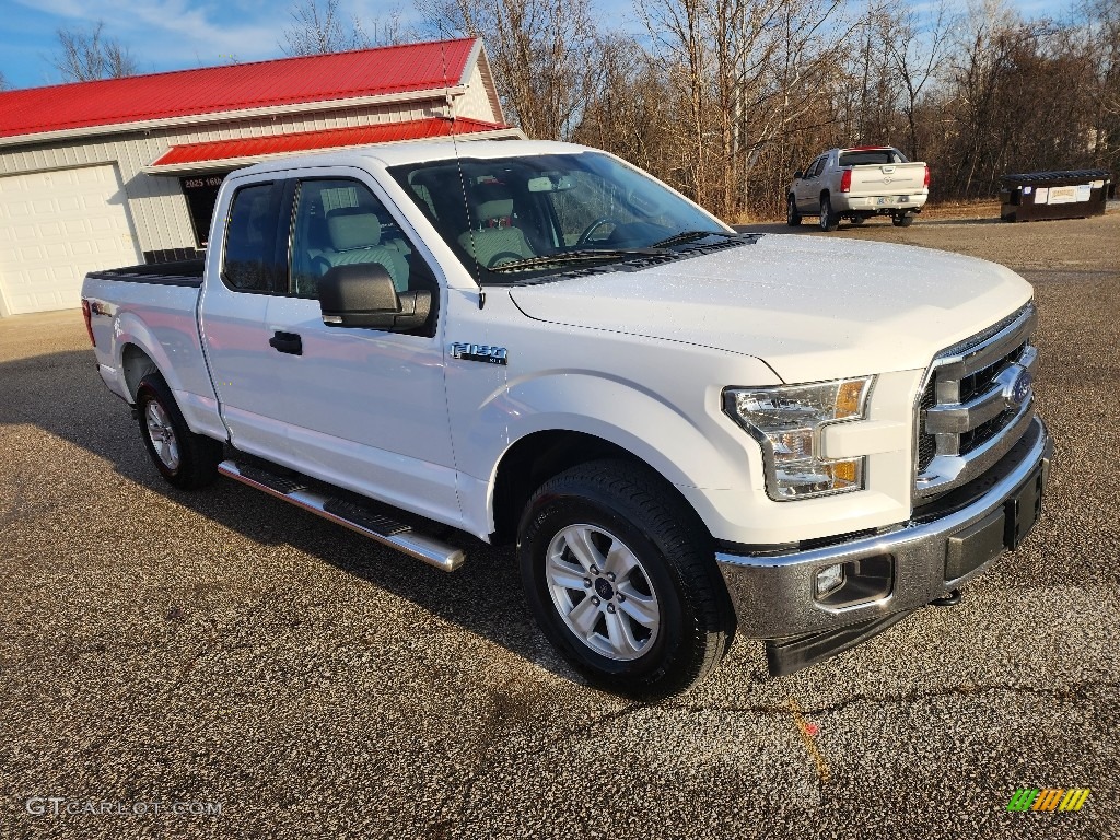 2017 F150 XLT SuperCab 4x4 - Oxford White / Earth Gray photo #30