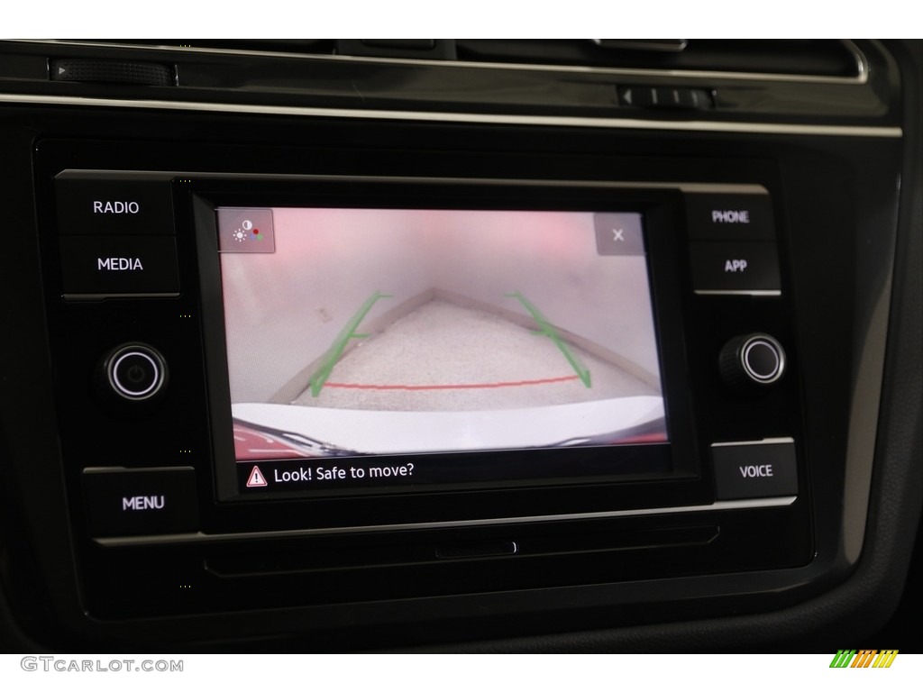 2020 Volkswagen Tiguan S Controls Photo #145420890