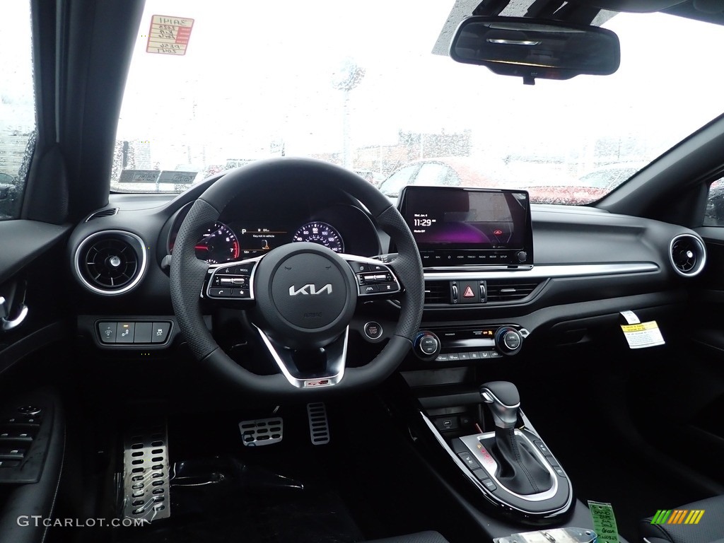 2023 Forte GT-Line - Snow White Pearl / Black photo #13