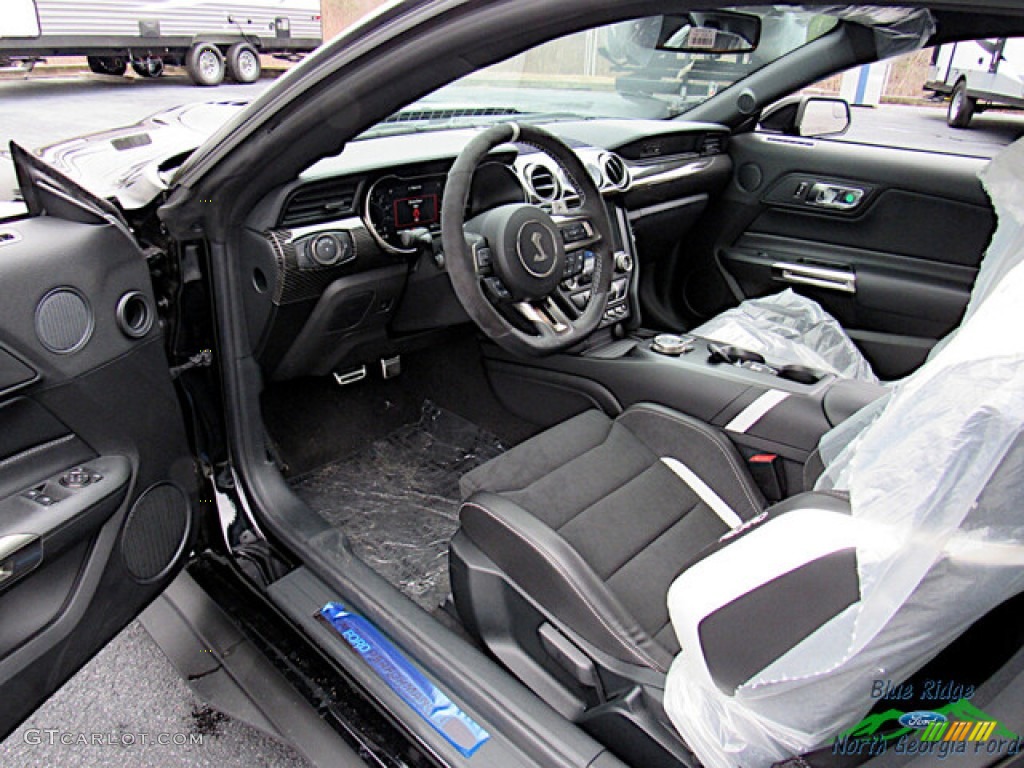 2022 Ford Mustang Shelby GT500 Front Seat Photos