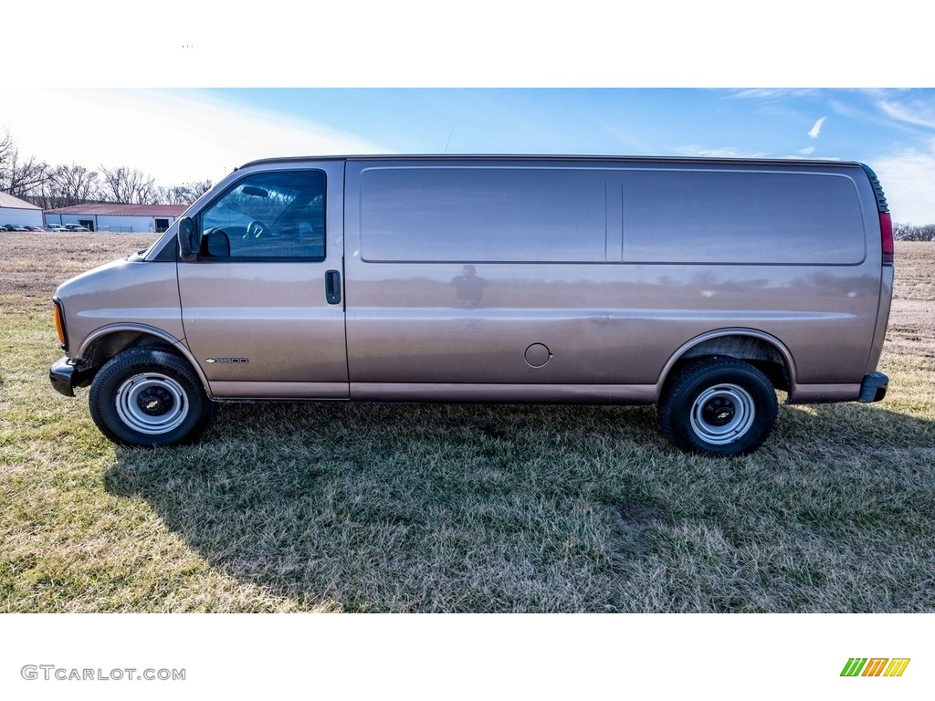 Medium Bronzemist Metallic 2002 Chevrolet Express 3500 Extended Cargo Van Exterior Photo #145431165