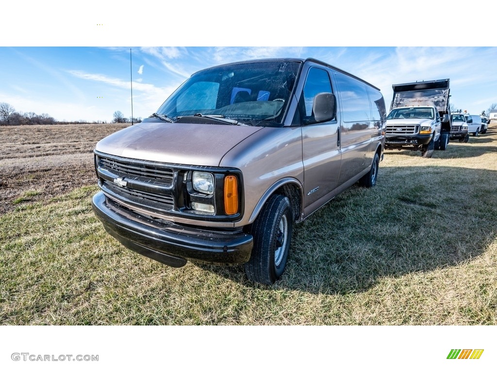 Medium Bronzemist Metallic 2002 Chevrolet Express 3500 Extended Cargo Van Exterior Photo #145431192