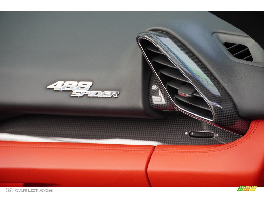 2018 Ferrari 488 Spider Standard 488 Spider Model Marks and Logos Photos