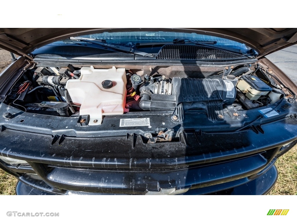 2002 Chevrolet Express 3500 Extended Cargo Van 8.1 Liter OHV 16-Valve V8 Engine Photo #145431396
