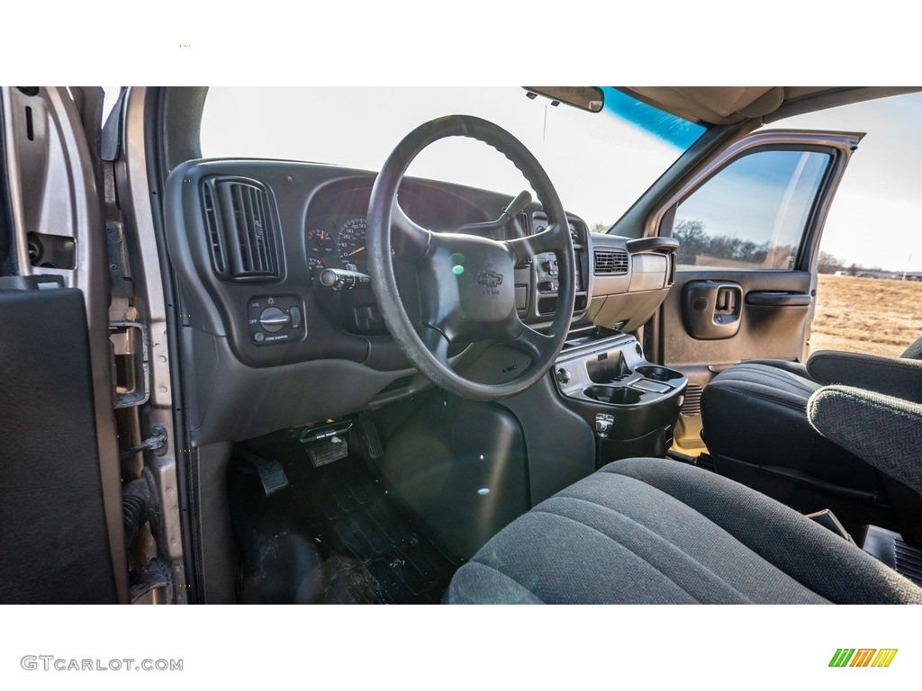 Dark Pewter Interior 2002 Chevrolet Express 3500 Extended Cargo Van Photo #145431468