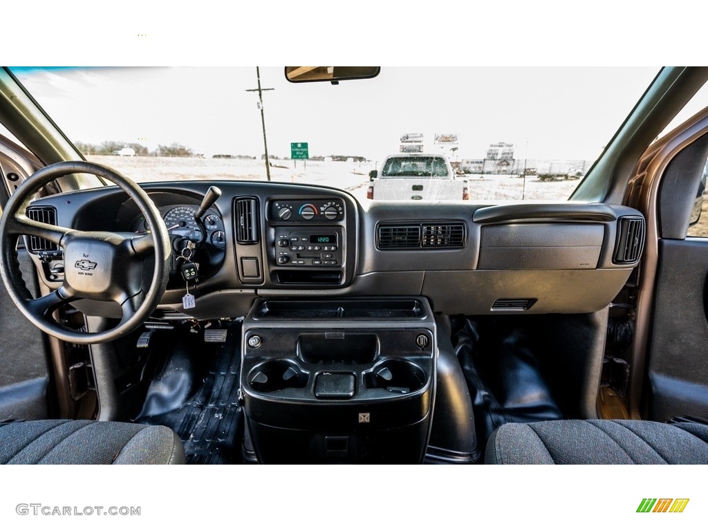 2002 Chevrolet Express 3500 Extended Cargo Van Dark Pewter Dashboard Photo #145431624