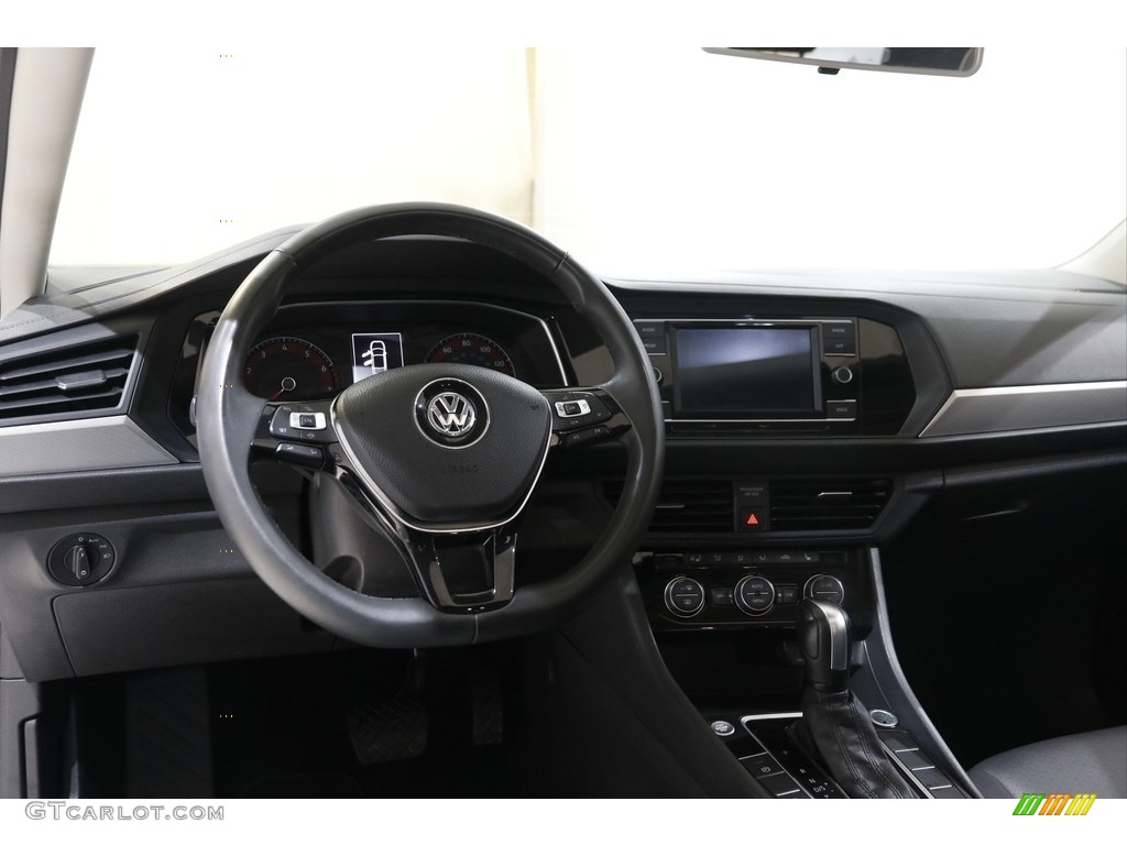 2020 Volkswagen Jetta SE Titan Black Dashboard Photo #145434288