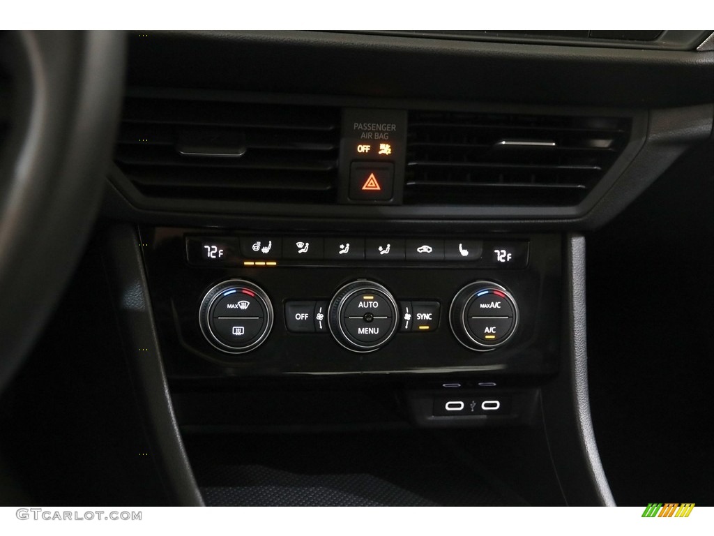 2020 Volkswagen Jetta SE Controls Photo #145434420