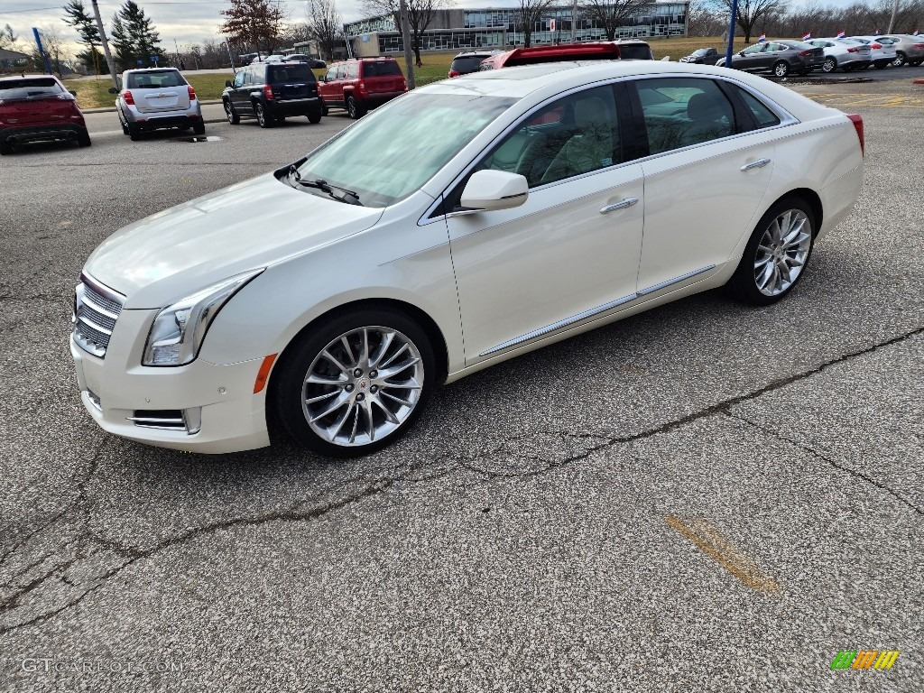 2014 Cadillac XTS Platinum FWD Exterior Photos