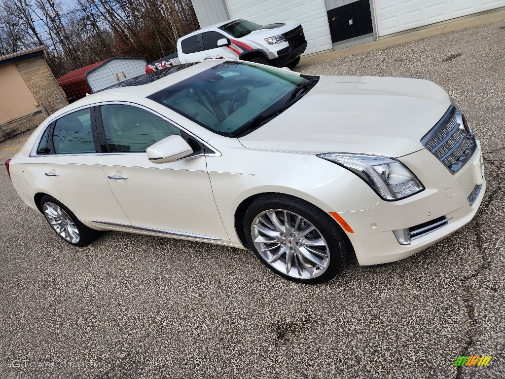 2014 XTS Platinum FWD - White Diamond Tricoat / Platinum Very Light Platinum/Dark Urban/Cocoa Opus Full Leather photo #8