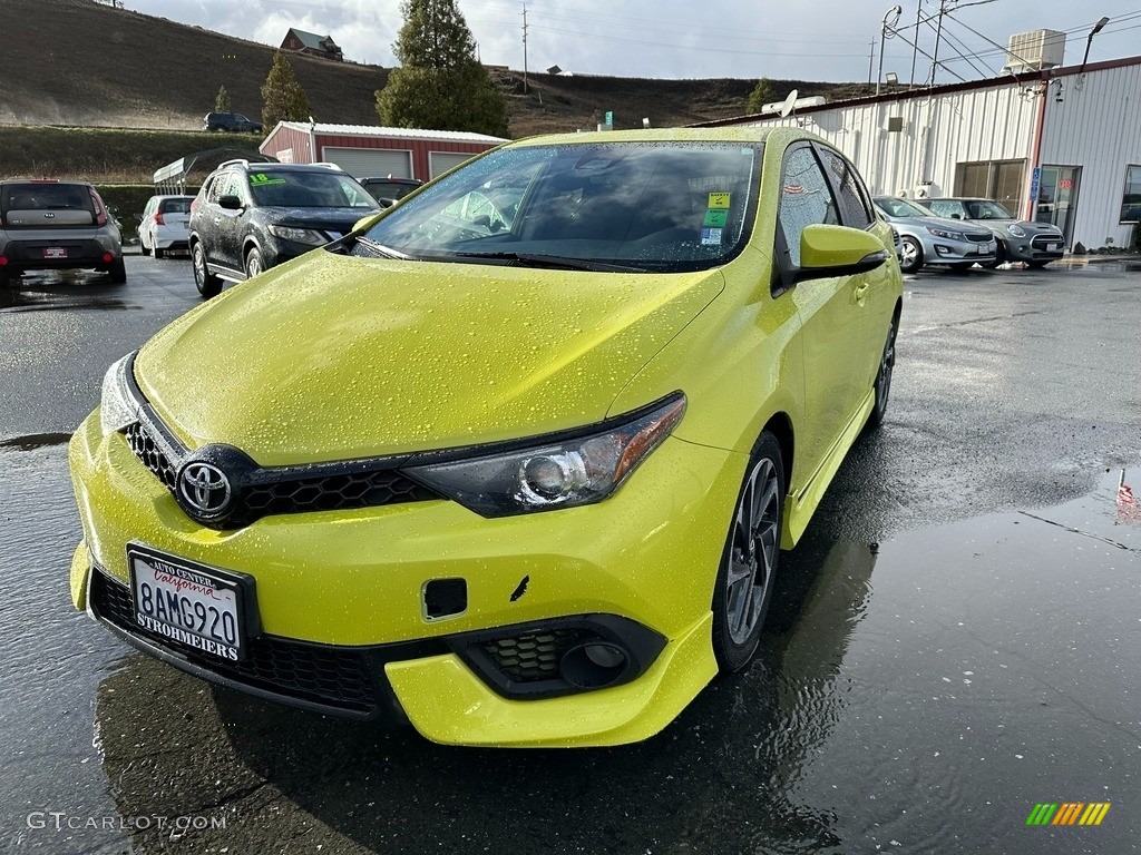 2017 Corolla iM  - Spring Green Metallic / Black photo #3