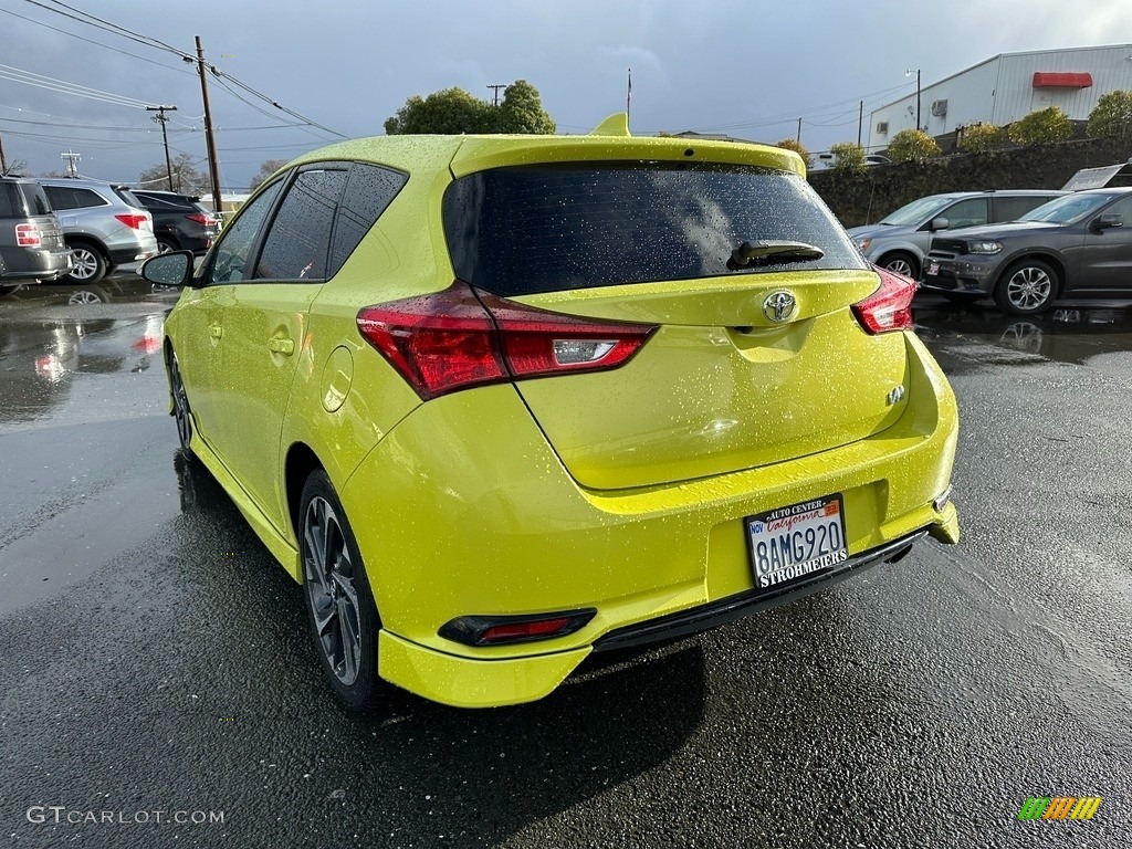 2017 Corolla iM  - Spring Green Metallic / Black photo #4