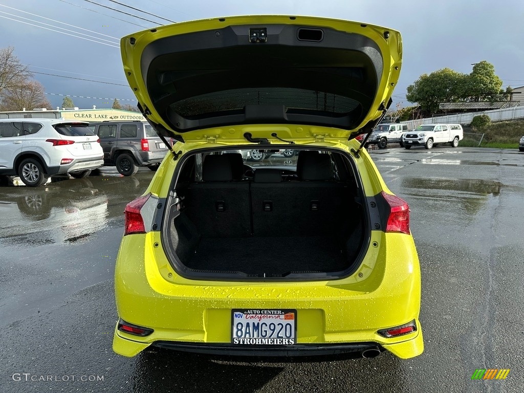 2017 Corolla iM  - Spring Green Metallic / Black photo #15