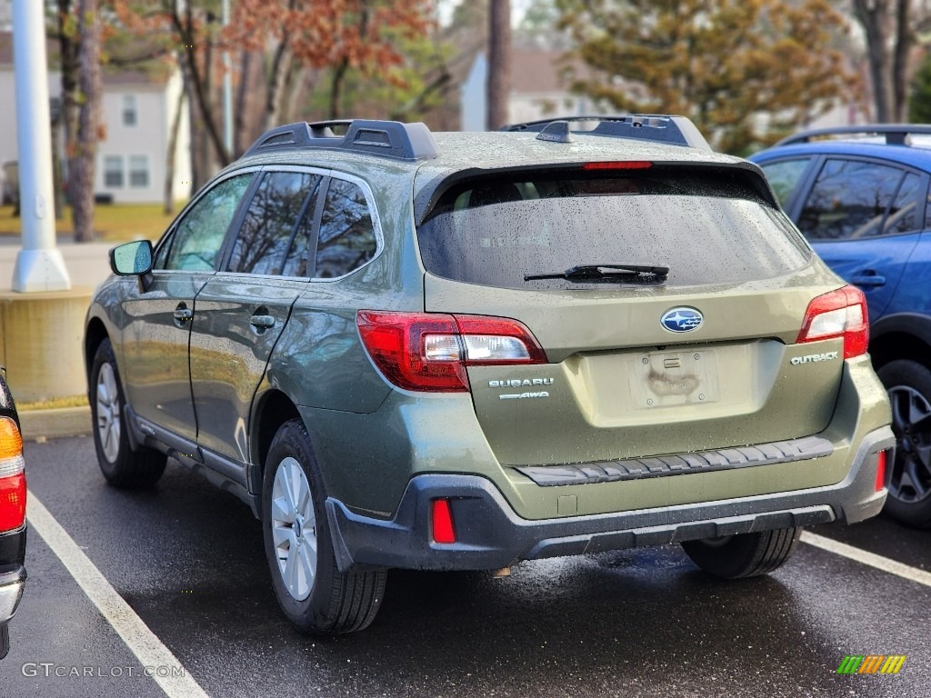 2019 Outback 2.5i Premium - Wilderness Green Metallic / Warm Ivory photo #7