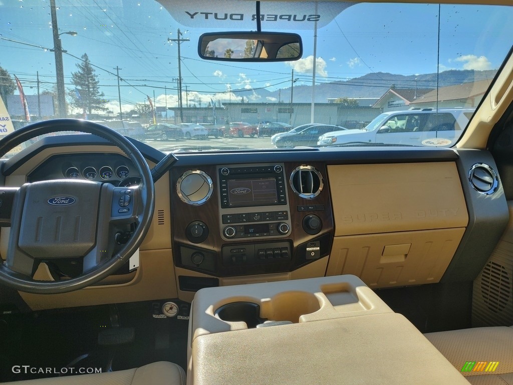2011 F350 Super Duty Lariat Crew Cab 4x4 - Golden Bronze Metallic / Adobe photo #8