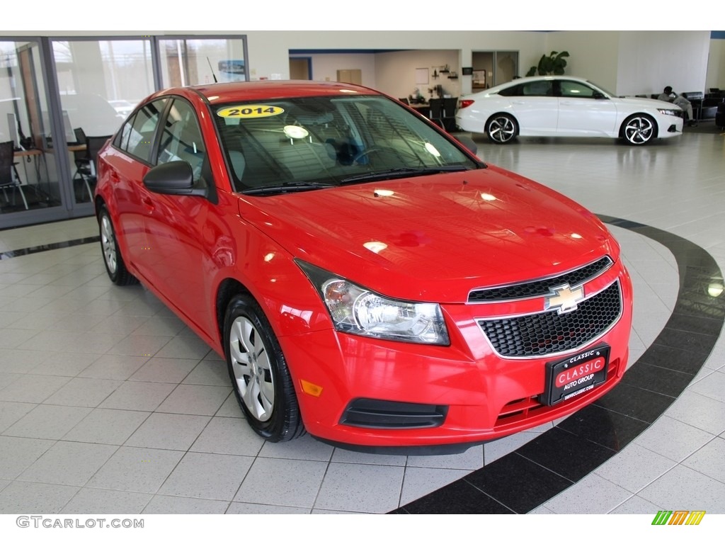 2014 Cruze LS - Red Hot / Jet Black/Medium Titanium photo #4