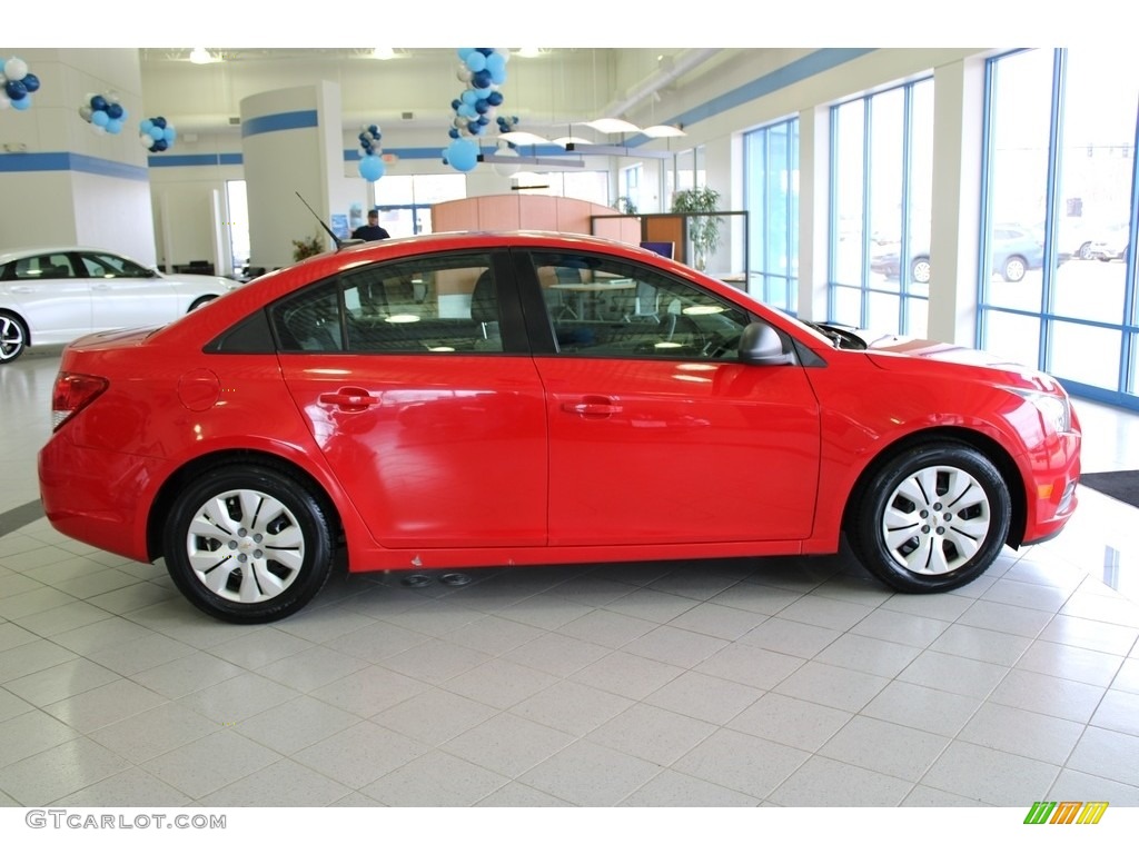 2014 Cruze LS - Red Hot / Jet Black/Medium Titanium photo #6