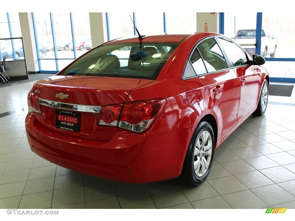 2014 Cruze LS - Red Hot / Jet Black/Medium Titanium photo #8