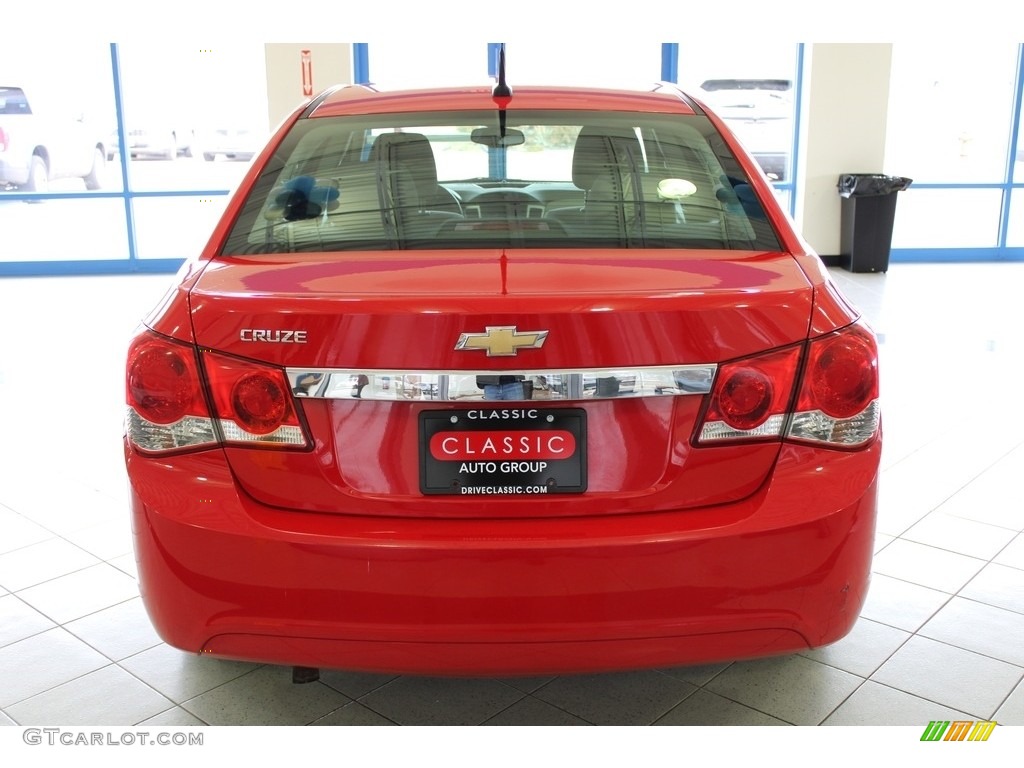 2014 Cruze LS - Red Hot / Jet Black/Medium Titanium photo #9