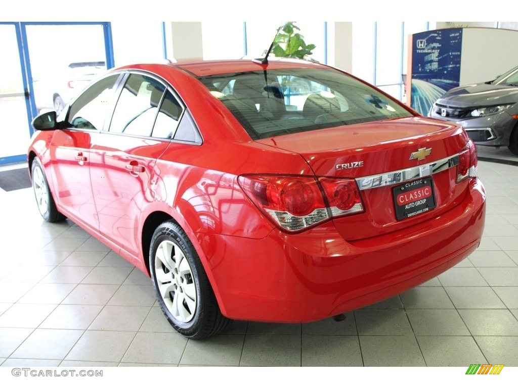 2014 Cruze LS - Red Hot / Jet Black/Medium Titanium photo #10