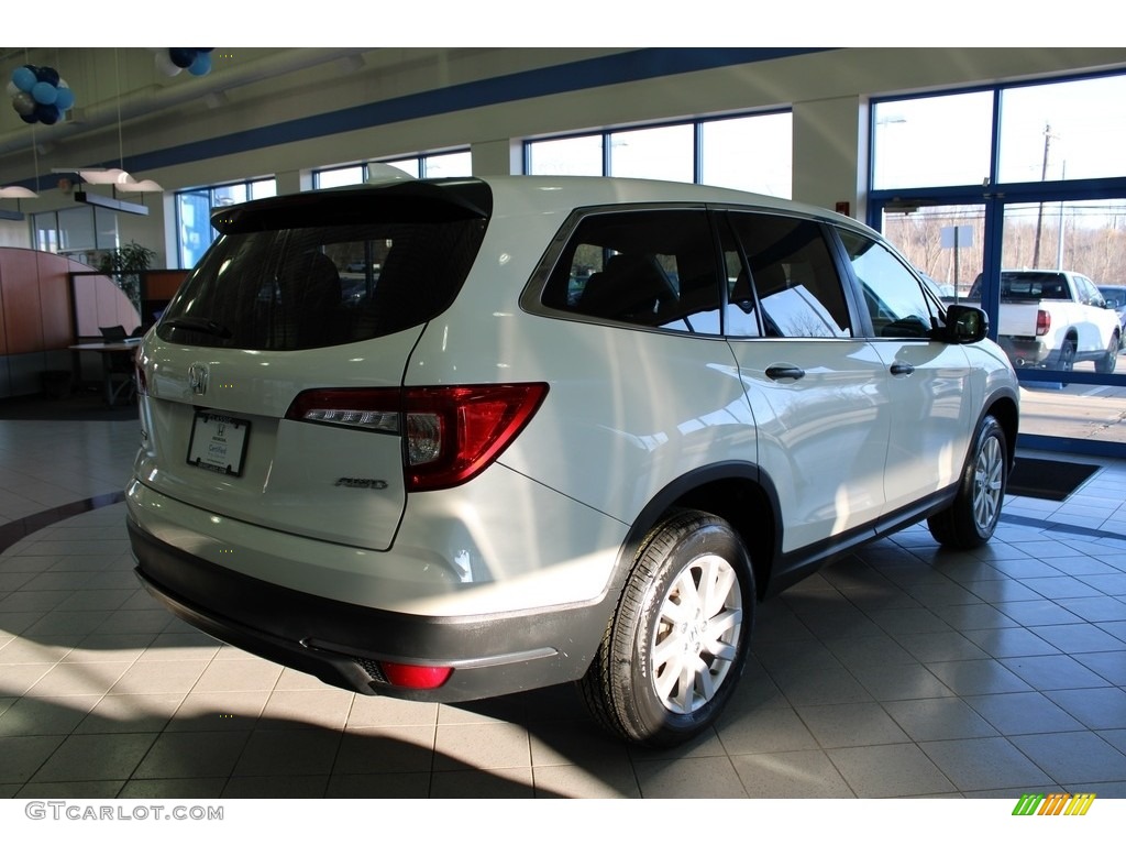 2019 Pilot LX AWD - White Diamond Pearl / Black photo #7