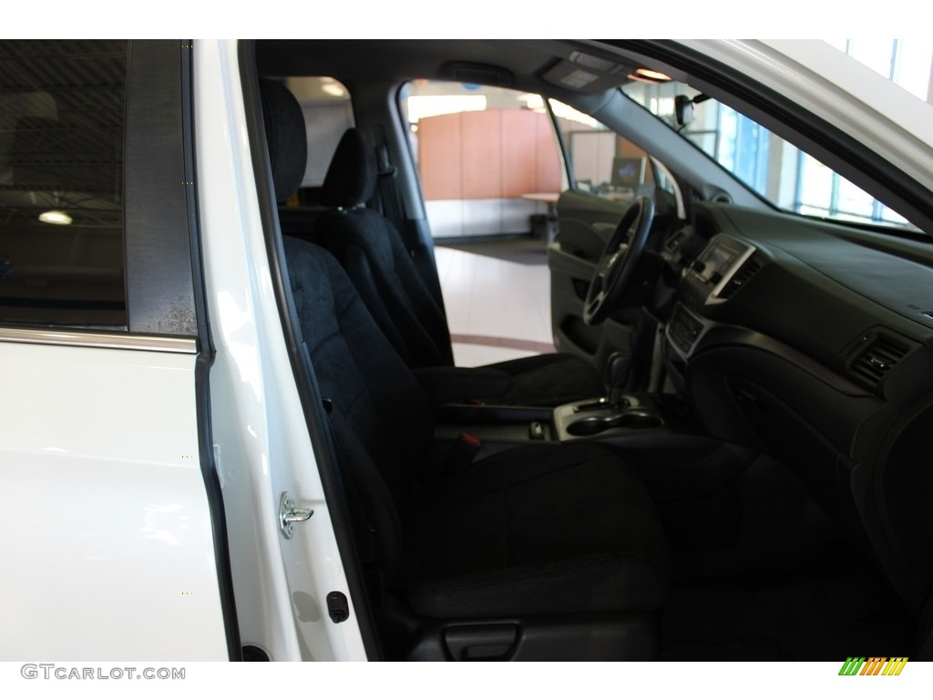 2019 Pilot LX AWD - White Diamond Pearl / Black photo #16
