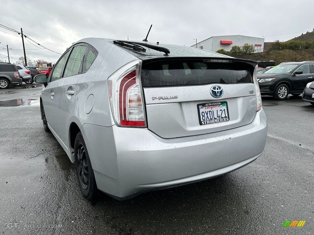 2014 Prius Two Hybrid - Classic Silver Metallic / Misty Gray photo #4