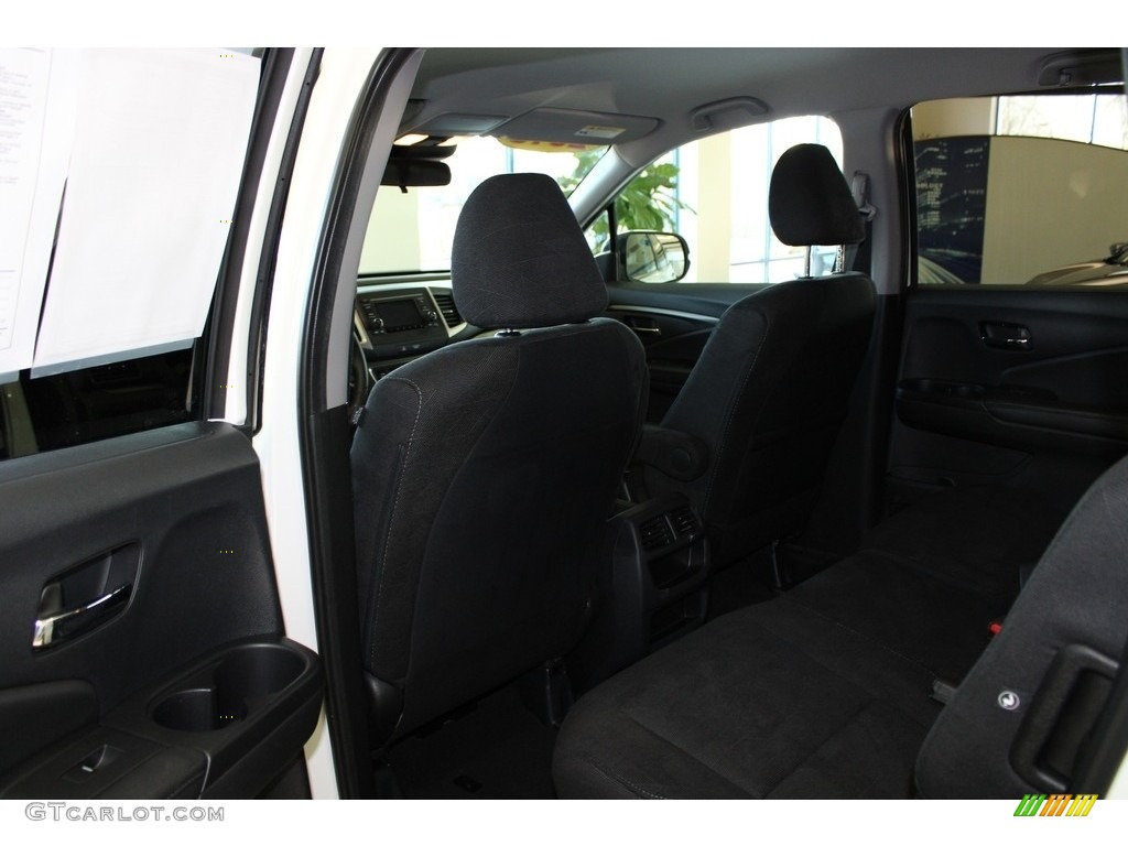 2019 Pilot LX AWD - White Diamond Pearl / Black photo #23