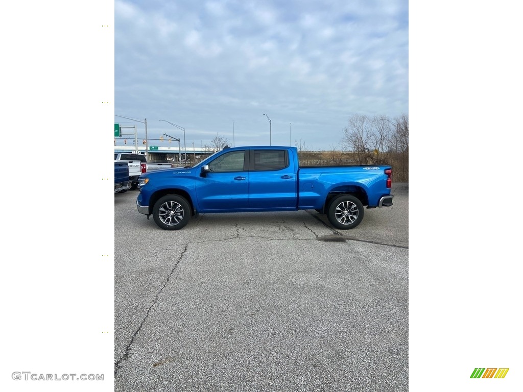 2022 Silverado 1500 LT Crew Cab 4x4 - Glacier Blue Metallic / Jet Black photo #3