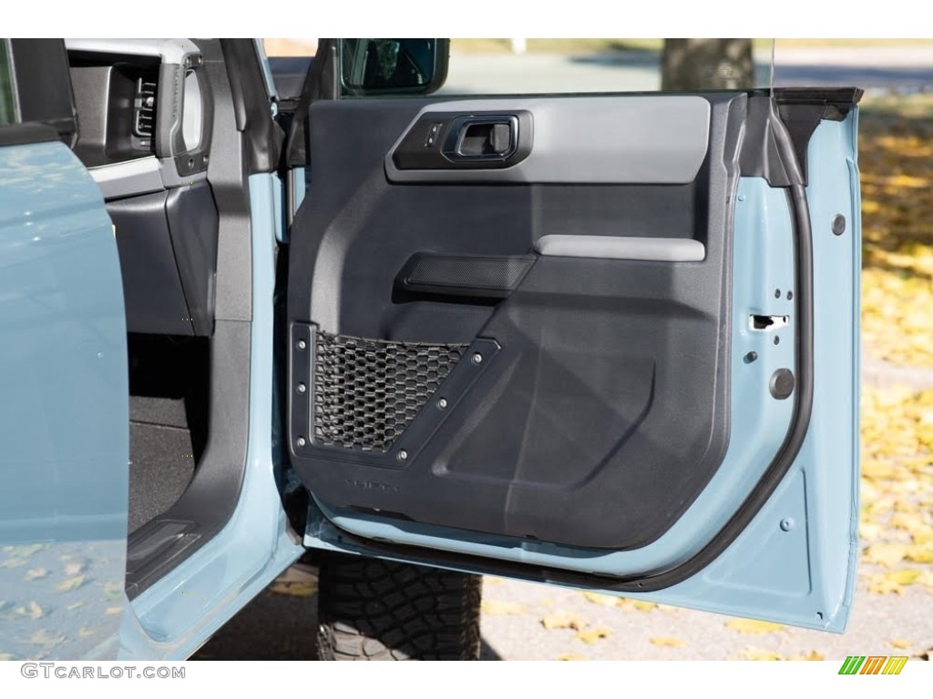2022 Ford Bronco Sasquatch 4x4 4-Door Dark Space Gray Door Panel Photo #145448809