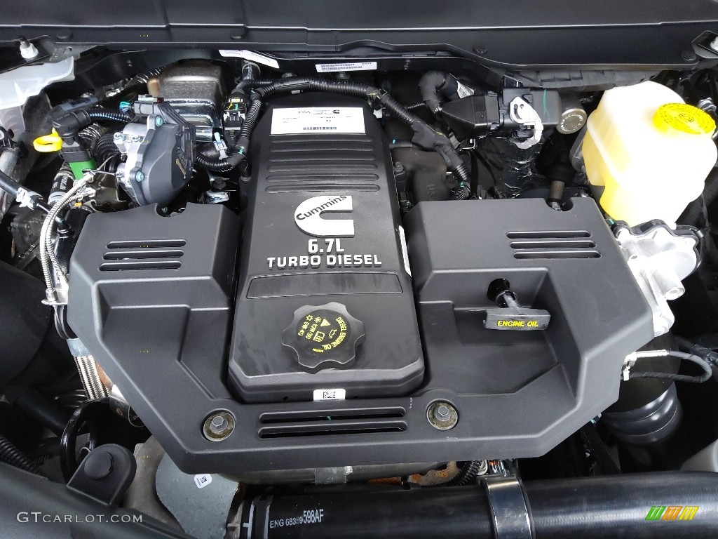 2022 Ram 2500 Big Horn Crew Cab 4x4 Engine Photos