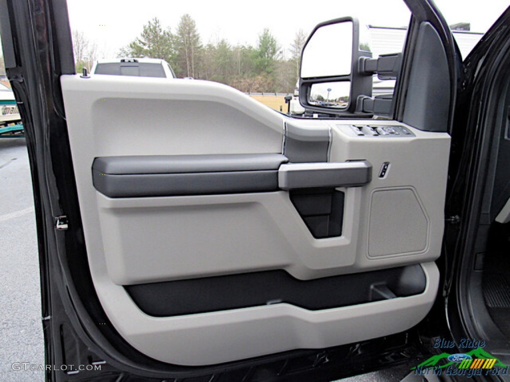 2022 F250 Super Duty XLT Crew Cab 4x4 - Agate Black / Medium Earth Gray photo #9