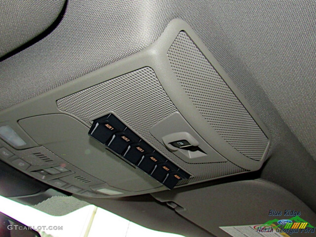 2022 F250 Super Duty XLT Crew Cab 4x4 - Agate Black / Medium Earth Gray photo #22
